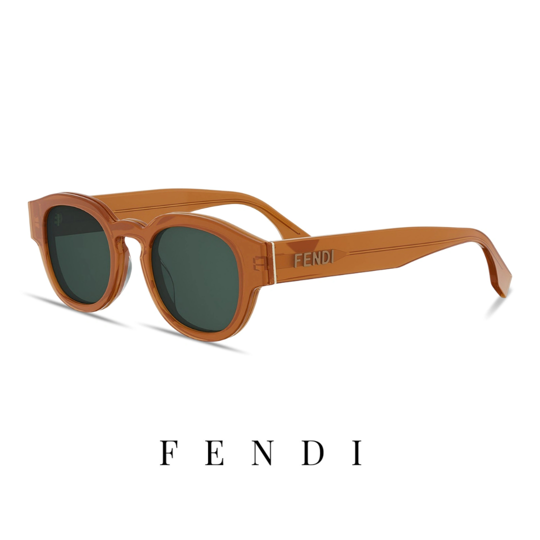 Fendi - Signature Round  - Opaline Honey